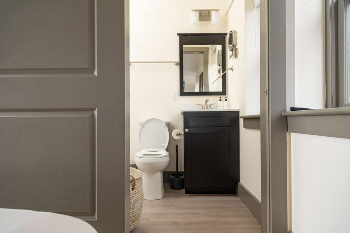 Ferienwohnung Luxury Multi-Unit Historic Building Near Downtown Roanoke Exterior foto